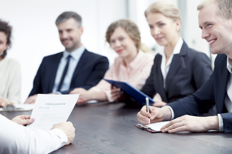 Aide au recrutement et outplacement
